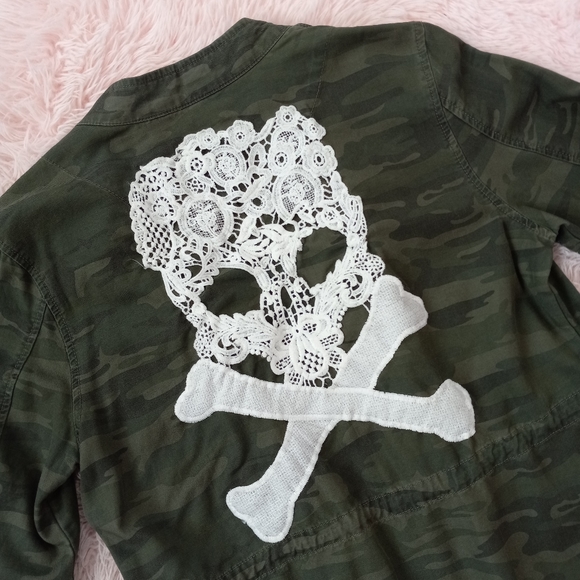 Boho hippie upcycled camo soft jacket shirtbw hand stitched lace skull! SOLD - Picture 14 of 15